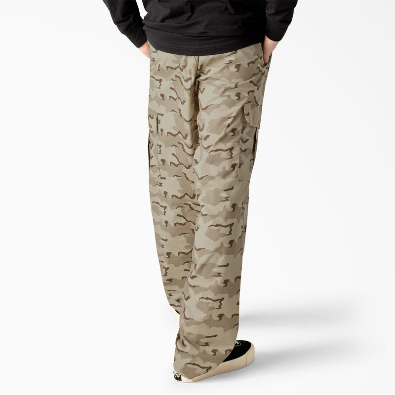 Dickies Skateboarding Loose Fit Camo Cargo Pants Desert Camo ID-r2zuRAap